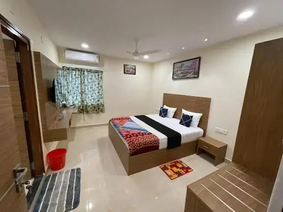 Pickurstay @ Lakshmi Tulasi Residency