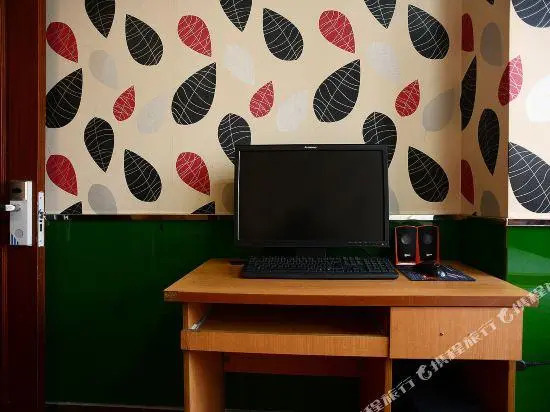 Yishangju Hostel (Shanghai Huashan Road)
