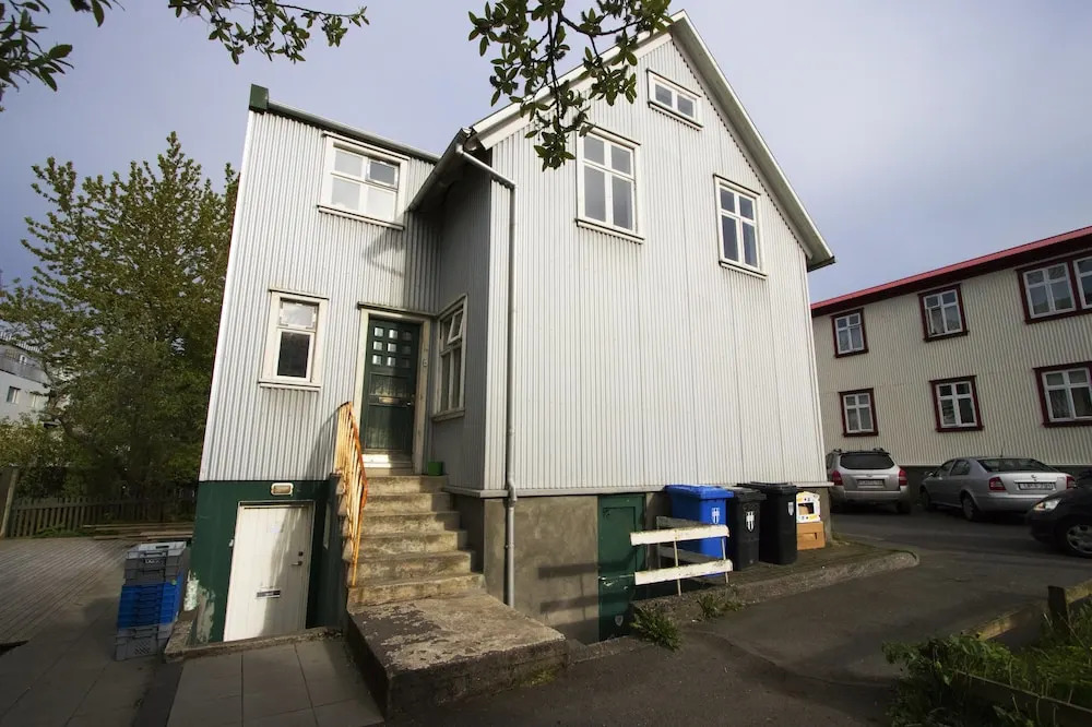 Apartment N24B