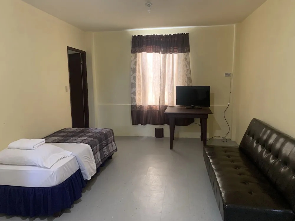 Yvonne's Hotel
