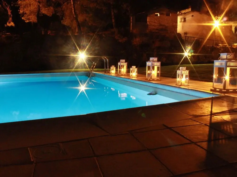 Completely Surrounded by Nature, a Lovely Pool, Sun, Relax!