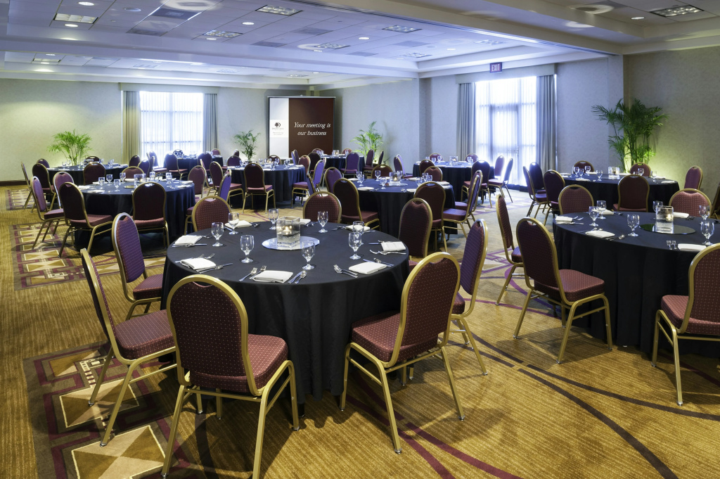 DoubleTree by Hilton Milwaukee/Brookfield