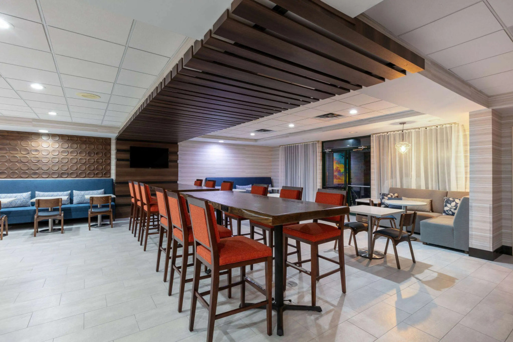 Wingate by Wyndham - DFW North