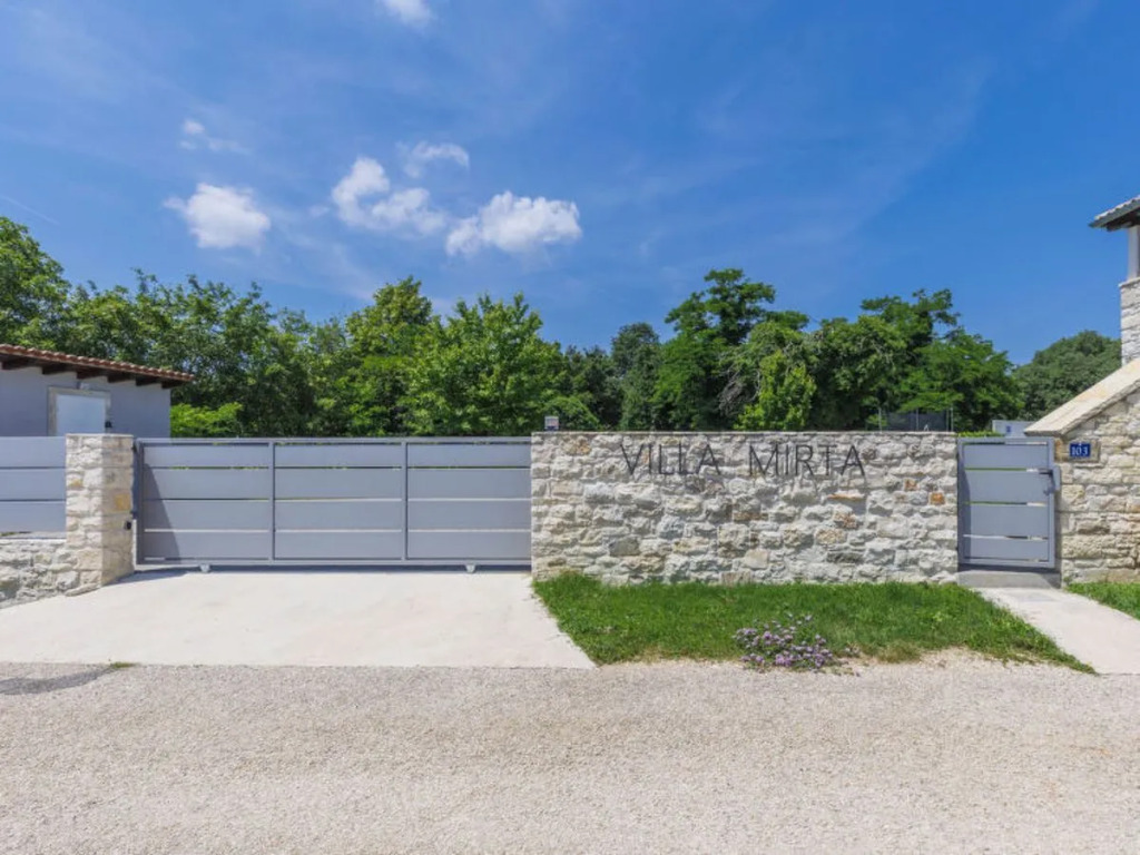 Holiday Home Villa Mirta by Interhome
