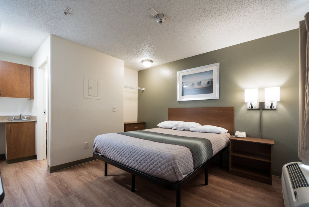HomeTowne Studios by Red Roof Seattle - Kent/Des Moines