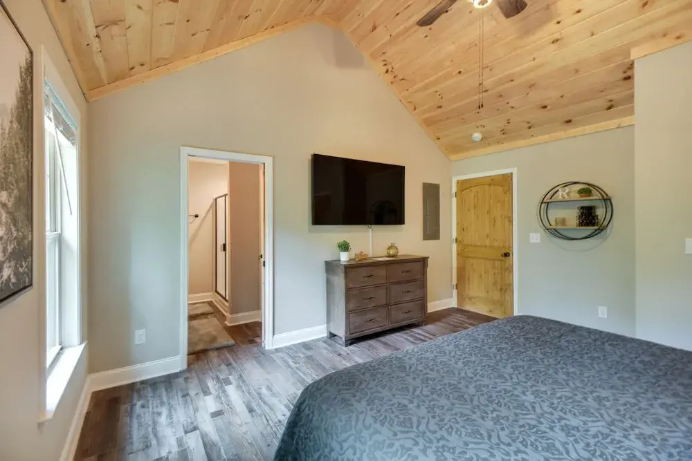 Ellijay Retreat w/ Access to Community Pools!