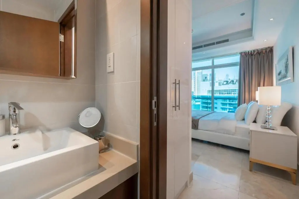 HiGuests - Spacious 1BR in Dubai Marina With Amazing Views