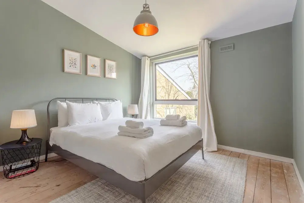 Amazing 2 Bedroom House in Putney