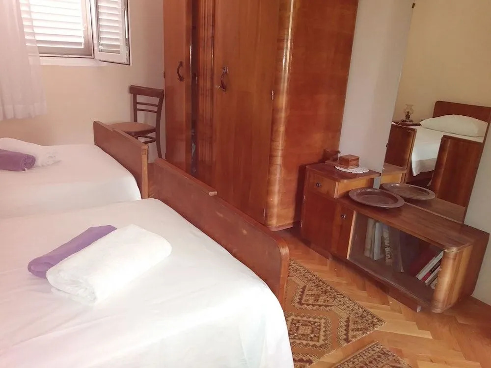 Rooms Brezak