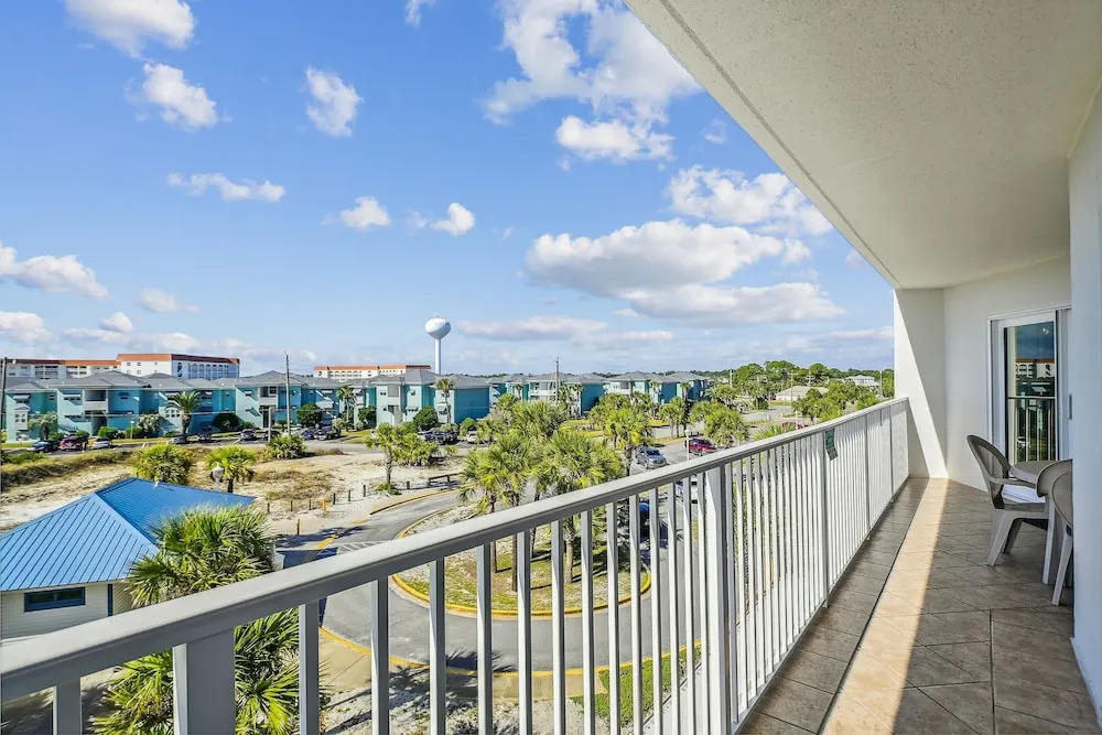 Seacrest 402 is a 2 BR Gulf Front on Okaloosa Island by RedAwning