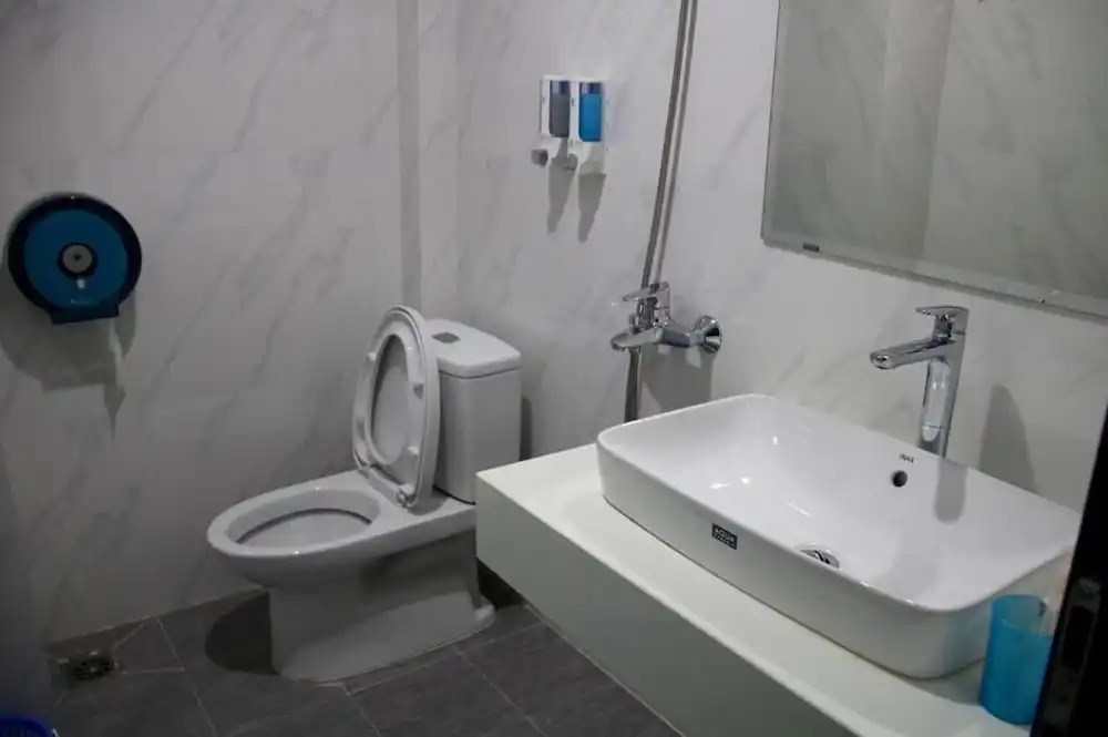Minh Quân Hotel HN - by BAY LUXURY