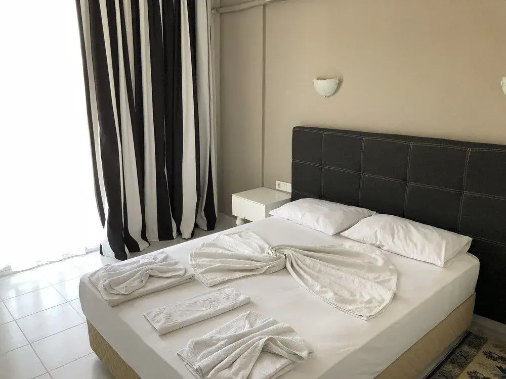 Karadede Hotel
