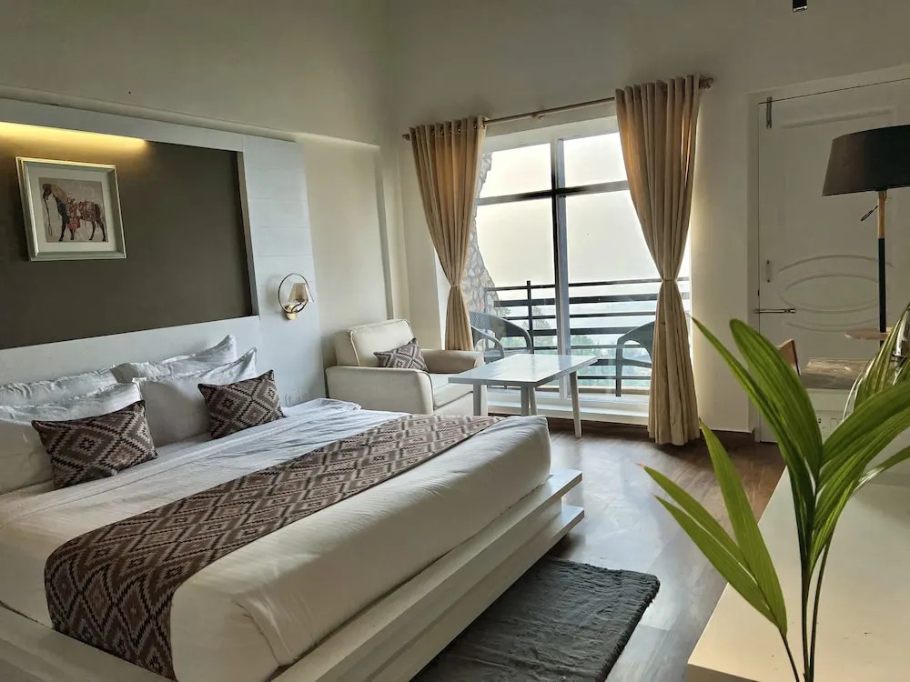 Himalayas Resort by The Lake Hill