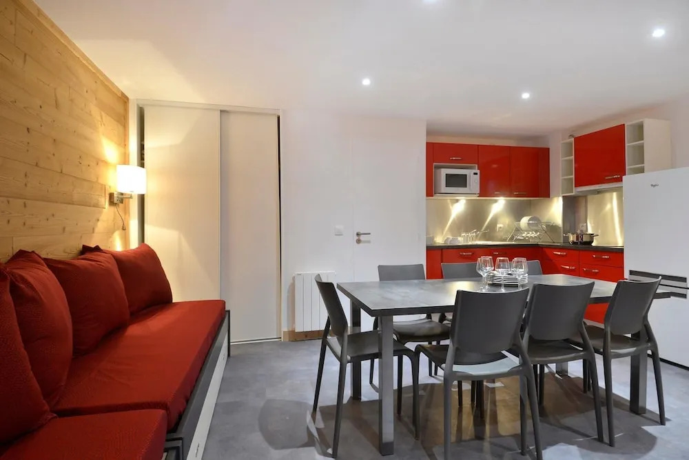 Residence Saintjacques Three-roomed Apartment for 7 People of 51 m2 S812