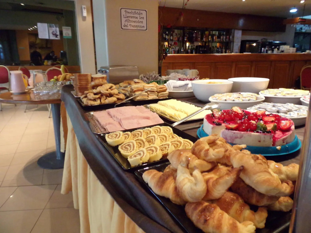Hotel Cordon Del Plata