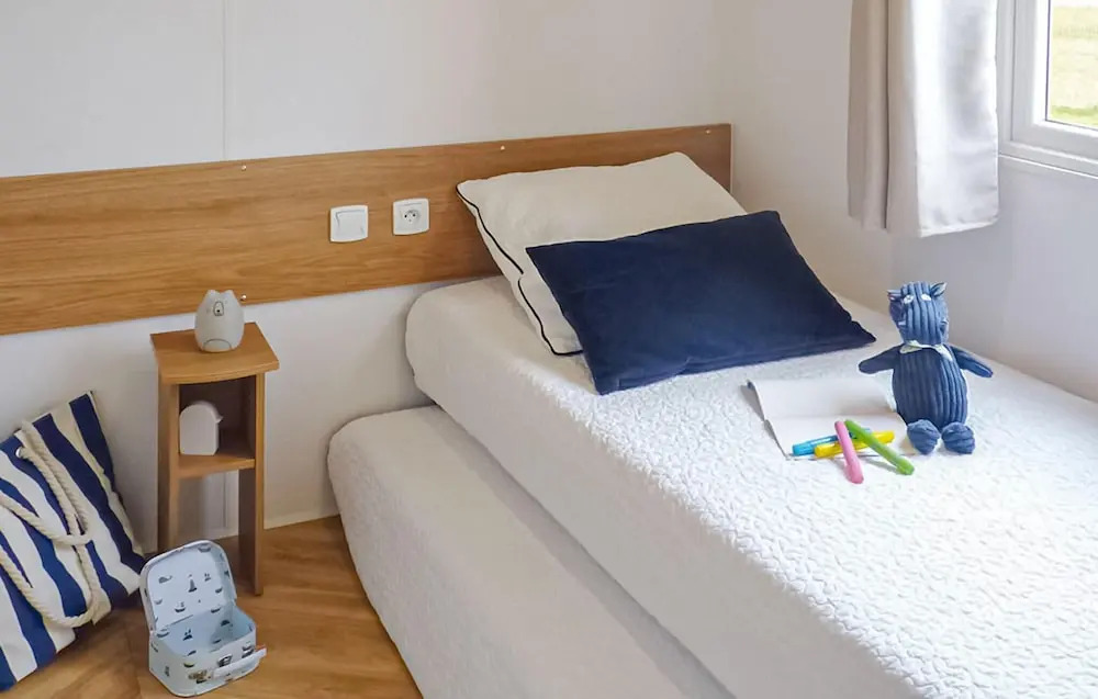 Stunning Home in In de Bongerd With 3 Bedrooms, Wifi and Indoor Swimming Pool