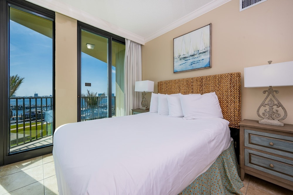 Phoenix On The Bay 1303 3 Bedroom Condo