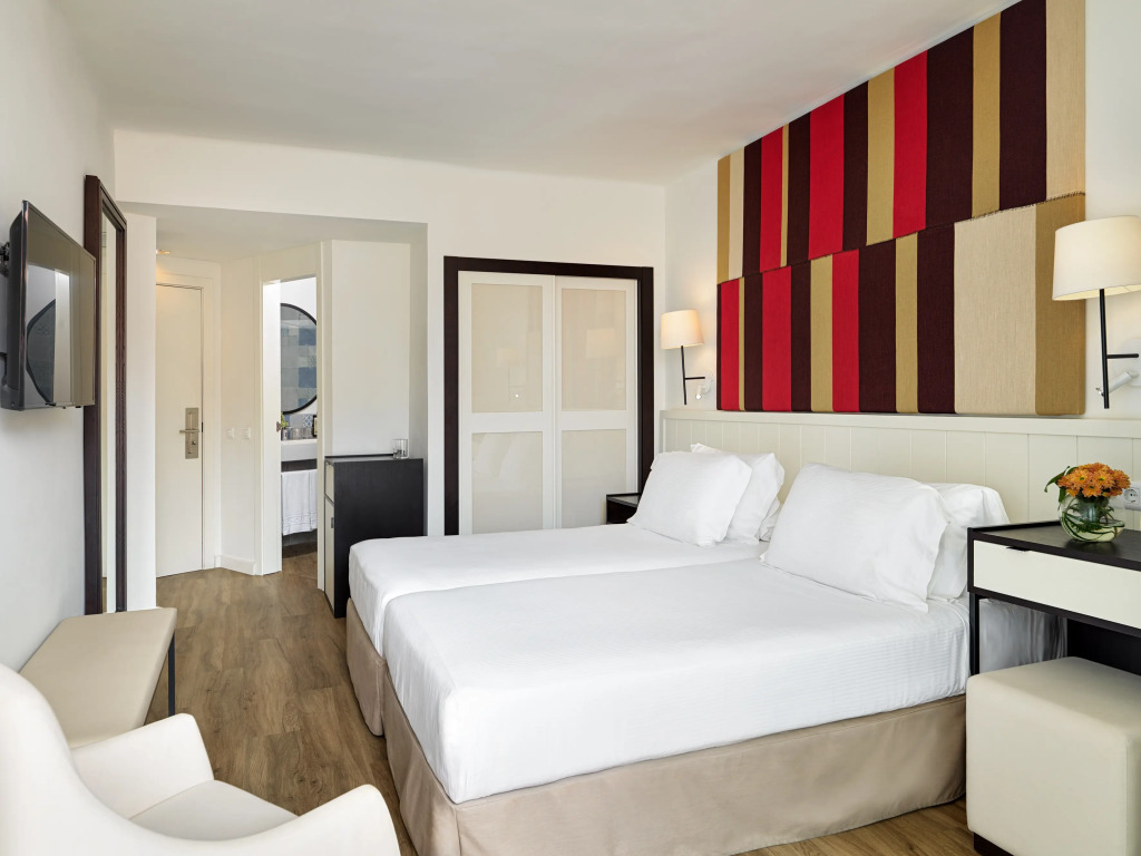 Отель H10 Casa del Mar