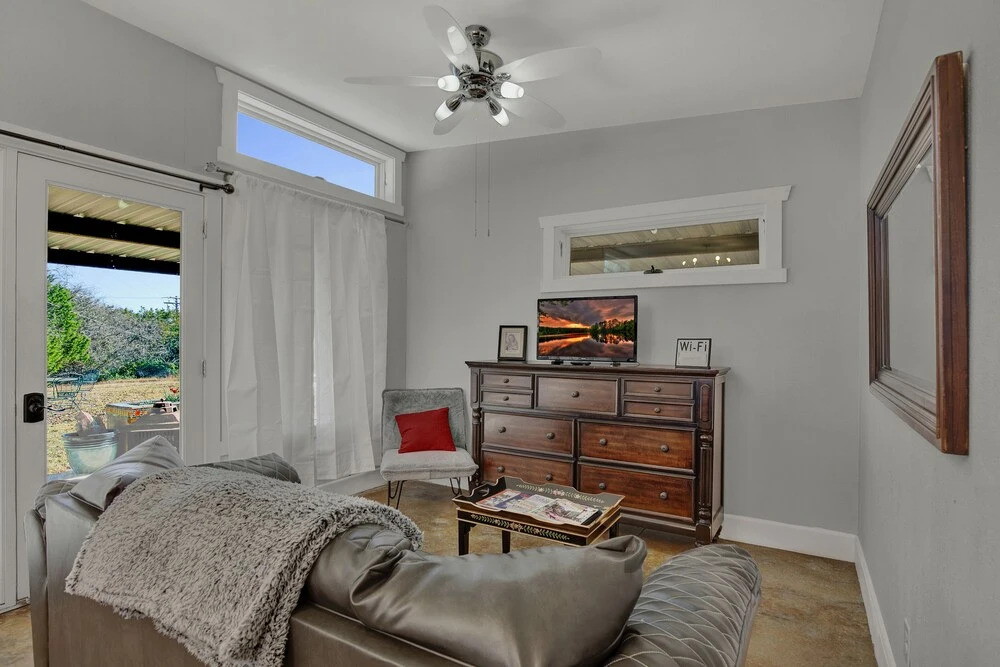 Romantic Casita With Grill ten min From Downtown!
