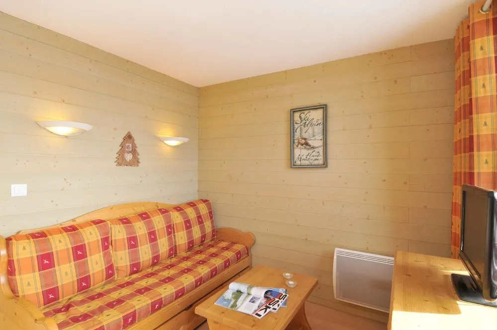 Belle Plagne two Roomed Apartment for 5 People, Located on the Slopes Am421
