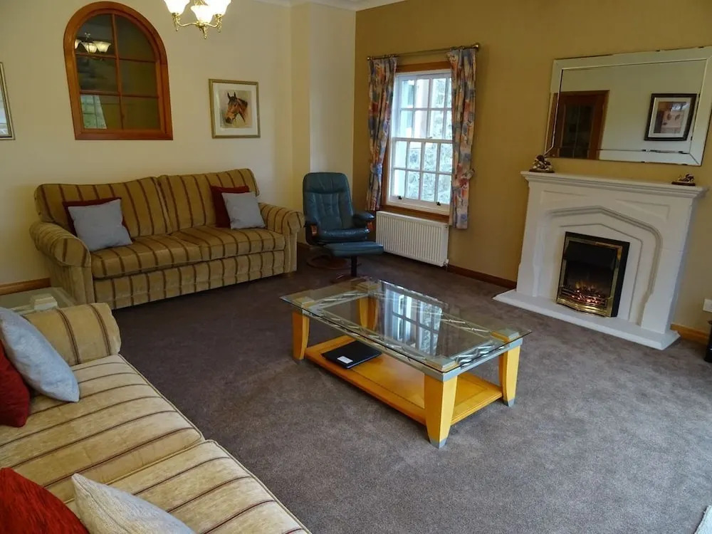 Rural Retreat 2 Miles From Perth, Pets Welcome