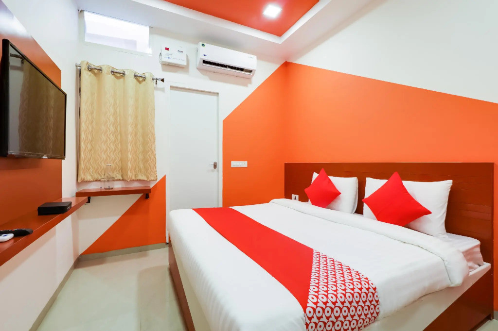 Collection O 60423 Hotel Sr