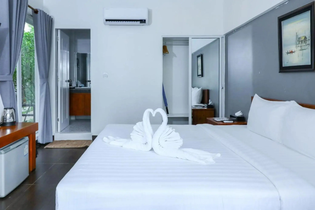 Sea Breeze Resort