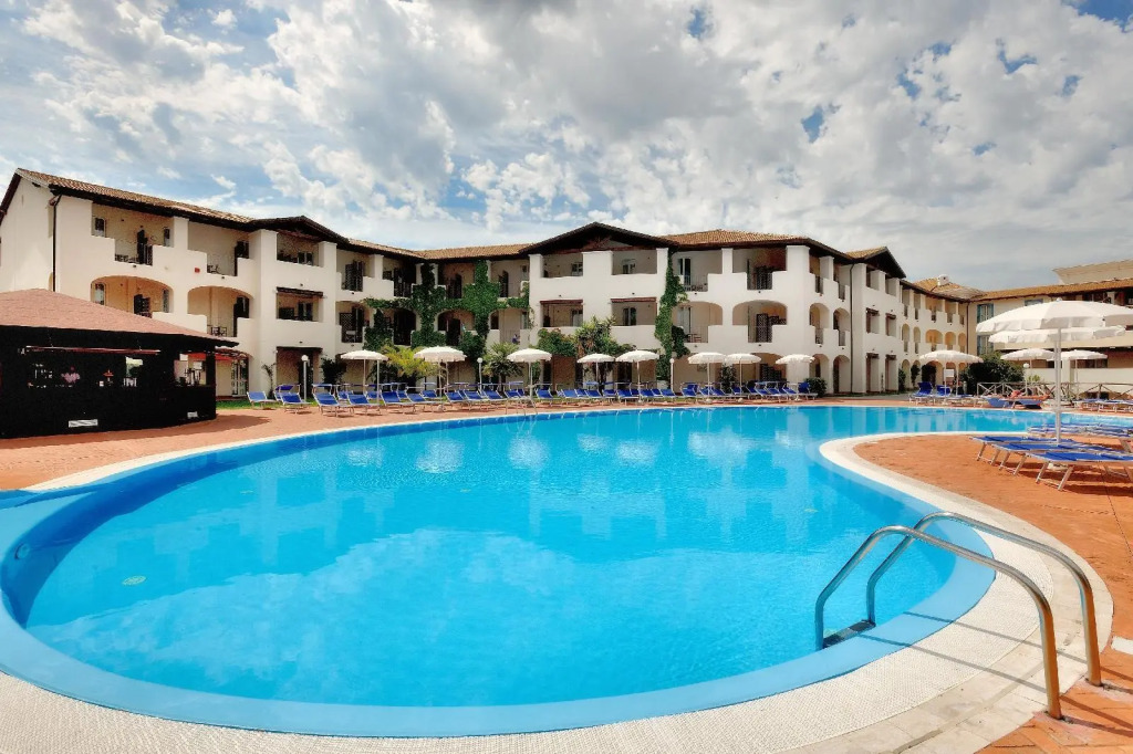 Cala Della Torre Resort
