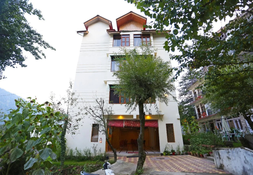 Sparsh Resort, A Boutique Stay - Just 2kms uphill from Mall Road, near Old Manali
