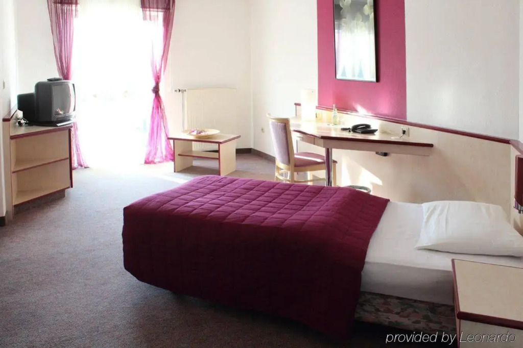 Airport Domizil Hotel