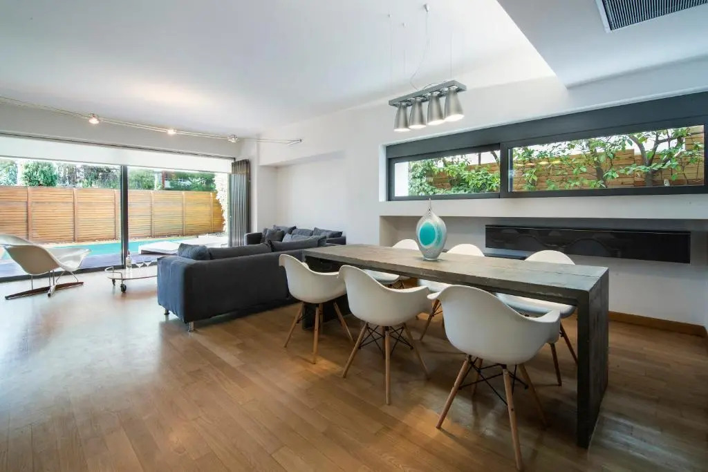 Elegant and Private Living by Neuvel