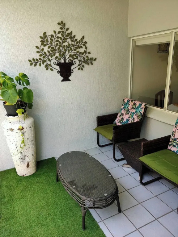 2 Bedroom Condo "w" Pool Entrance off Your Balcony