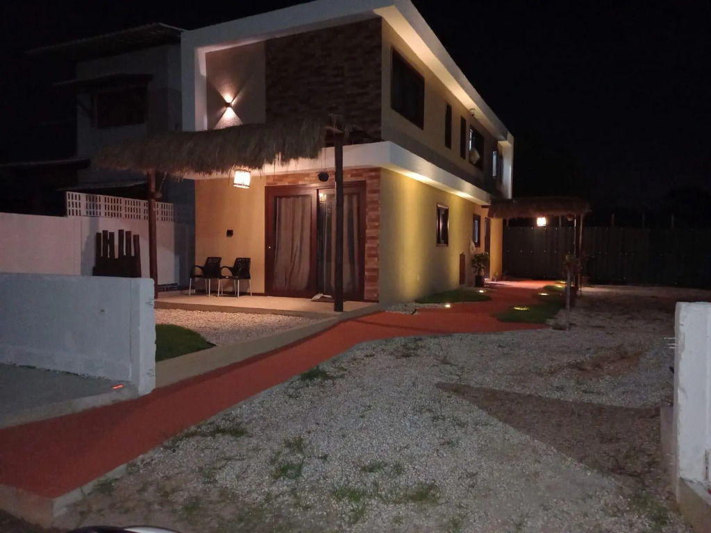 MRG - Condomínio NOVO FRANCES - Apartamento Duplex - 2 dormitórios - 150 metros do mar