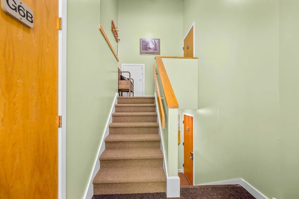 Beautiful 2br/2ba Fall Line Condo W/ Mountain Views, Pool, Hot Tub, Sauna, Shuttle. G6b 2 Bedroom Condo