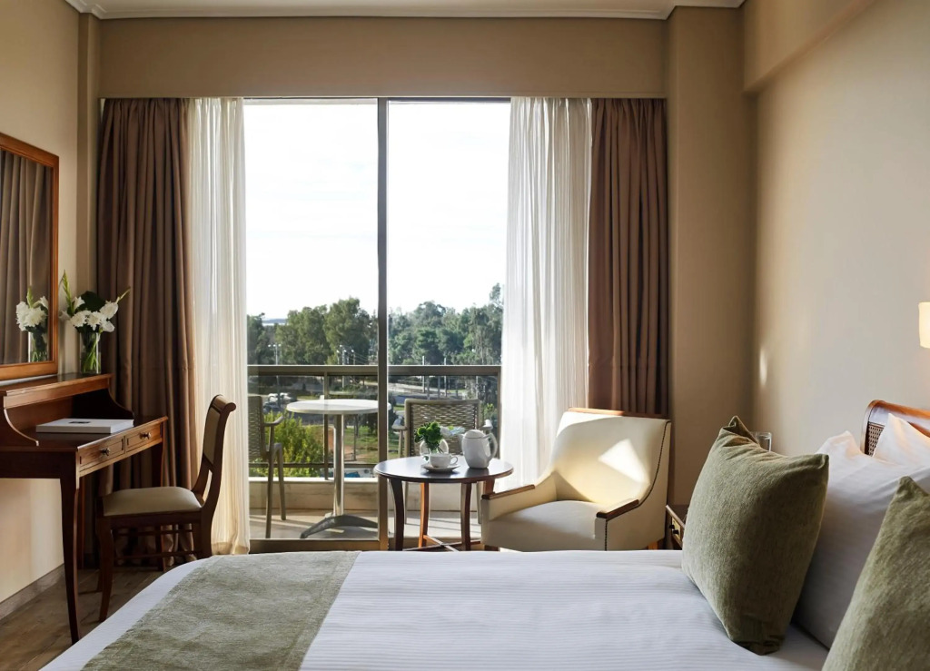 Golden Sun Hotel