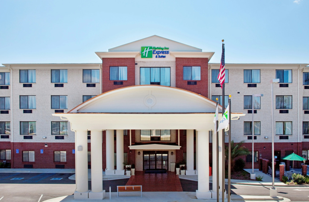Holiday Inn Express Hotel & Suites Biloxi- Ocean Springs by IHG