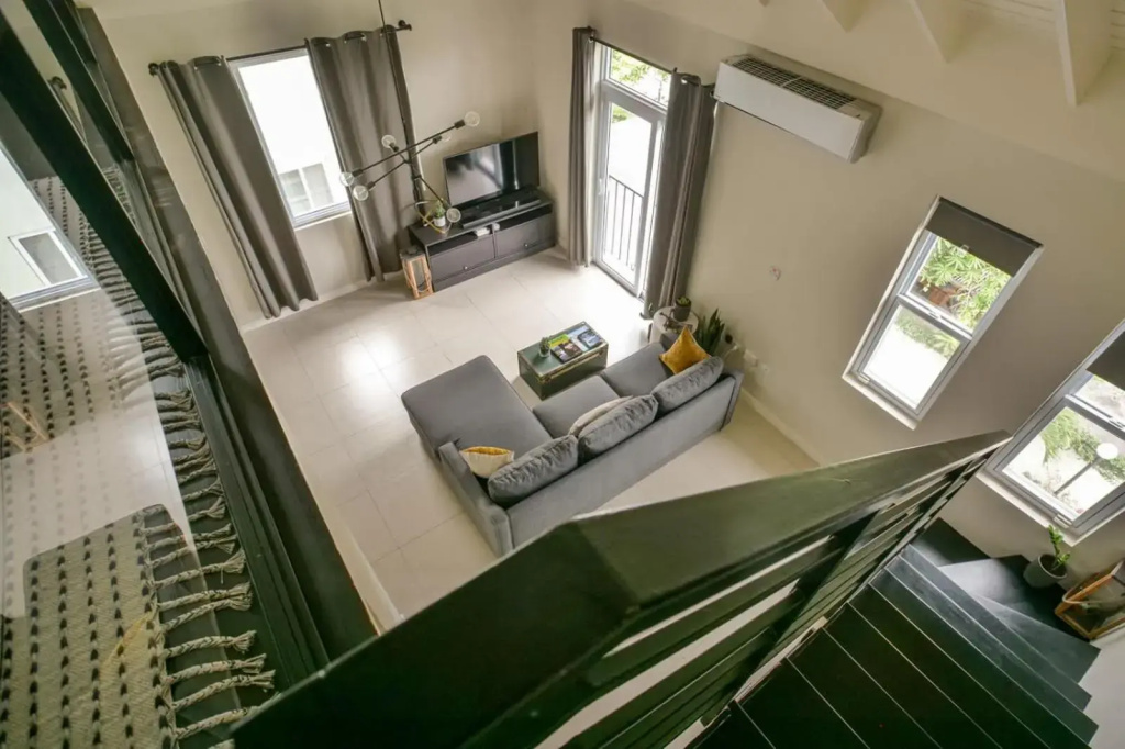 Choose To Be Happy at Eight - Eight Super Studio Apartments