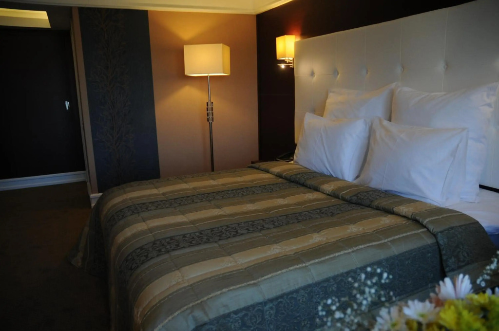 Paradise Island Hotel