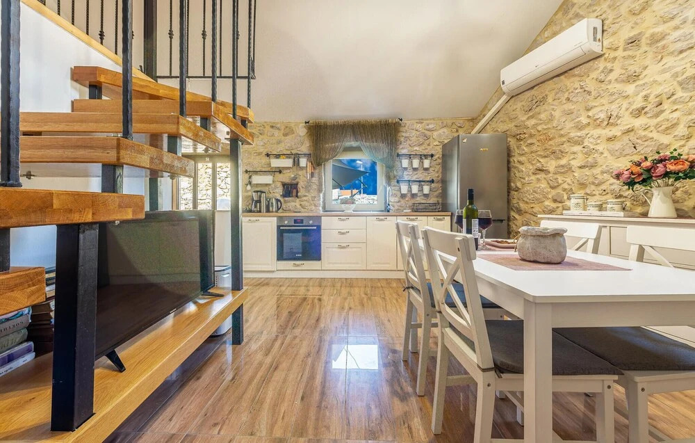 1 Bedroom Beach Front Home In Zaton