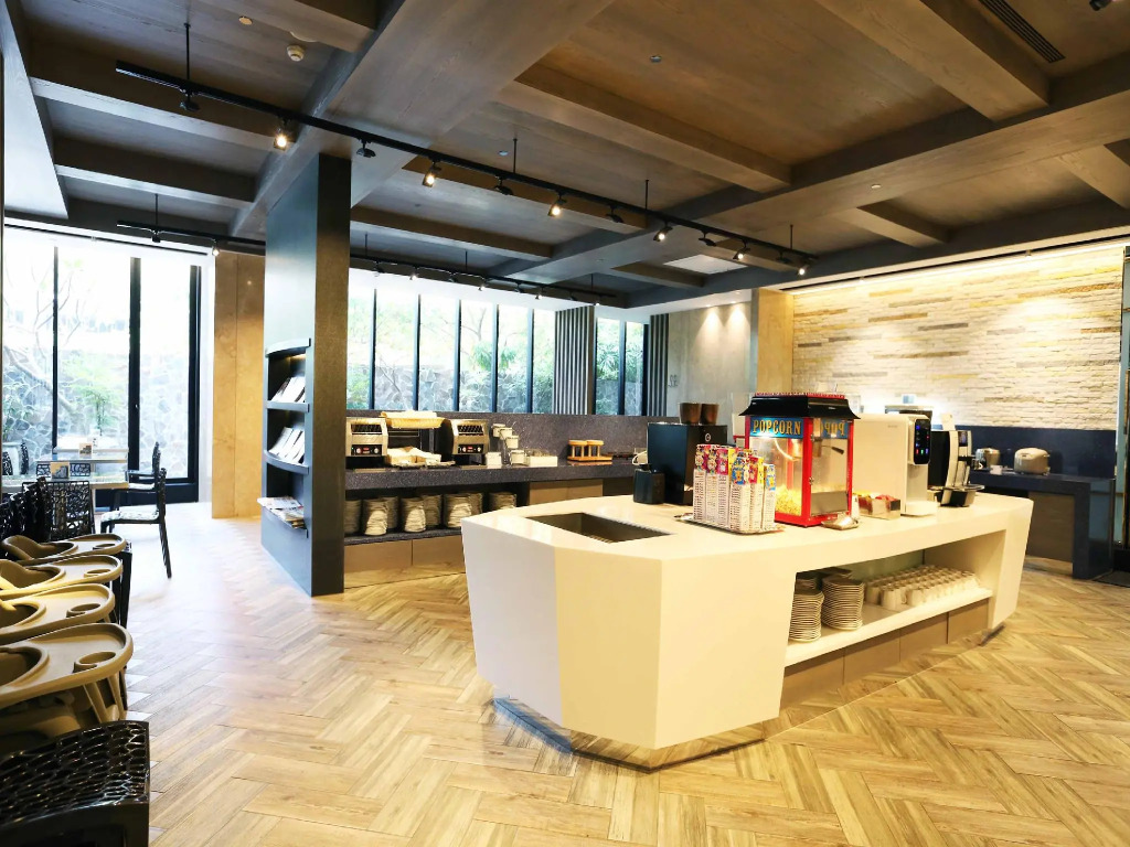 Royal Group Hotel Minghua Branch
