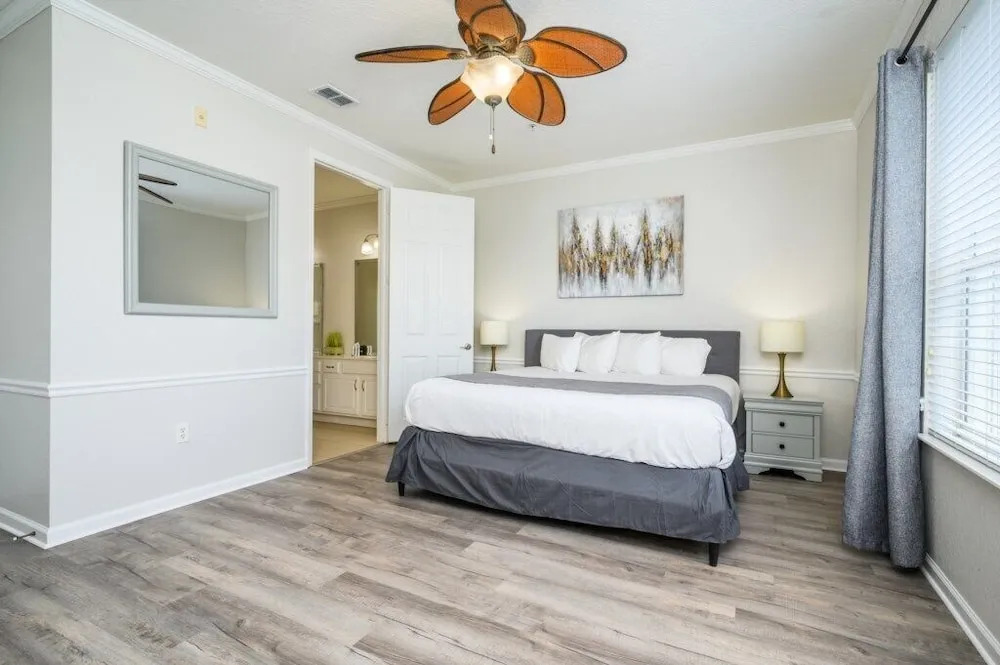 Epic Universe 4 Bedroom Plus, Lake View Condo, Vista Cay-1008