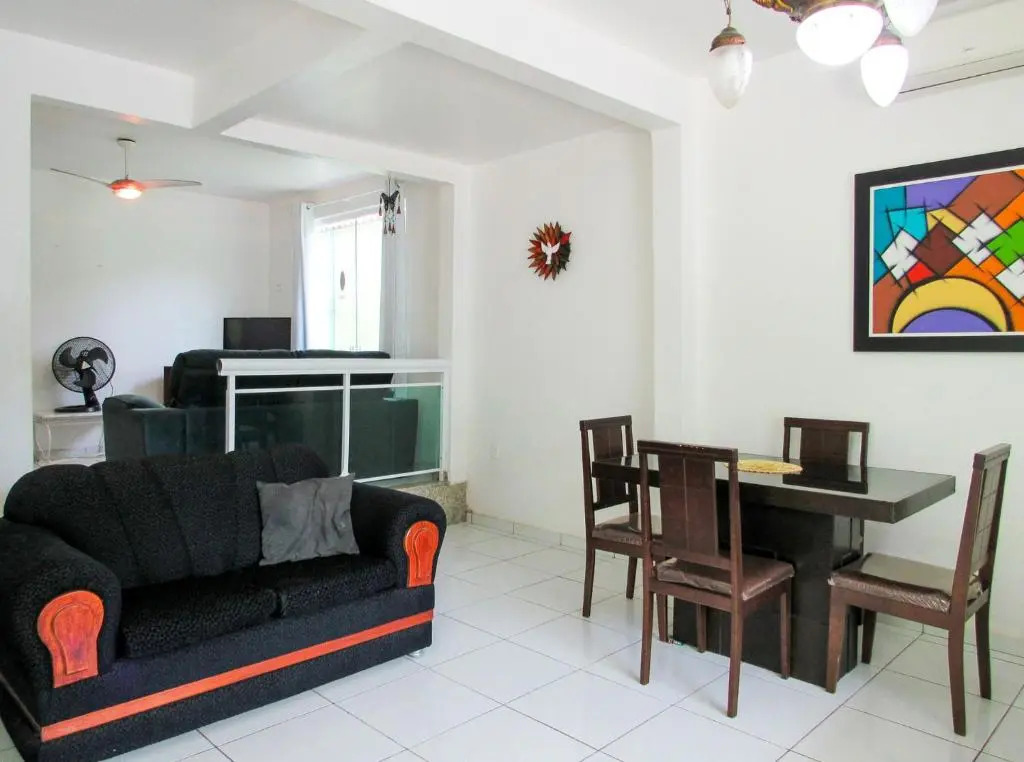Casa com WiFi a 230m da Praia de Garatucaia-RJ