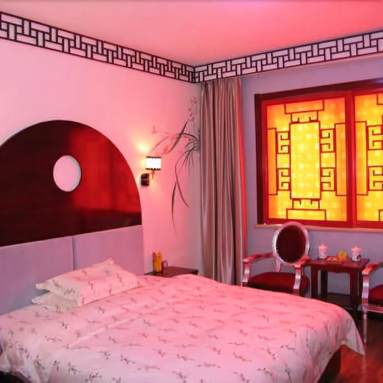 Xinglong Hotel
