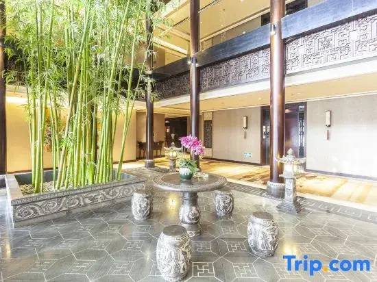 Mingtang Business Hotel