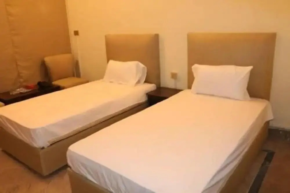 Hotel Four Season Inn