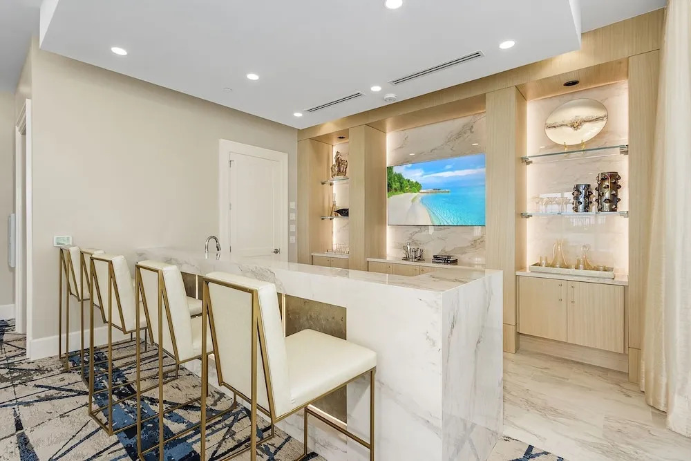 Grandview #603 - 4142 Bay Beach Ln 3 Bedroom Condo by RedAwning