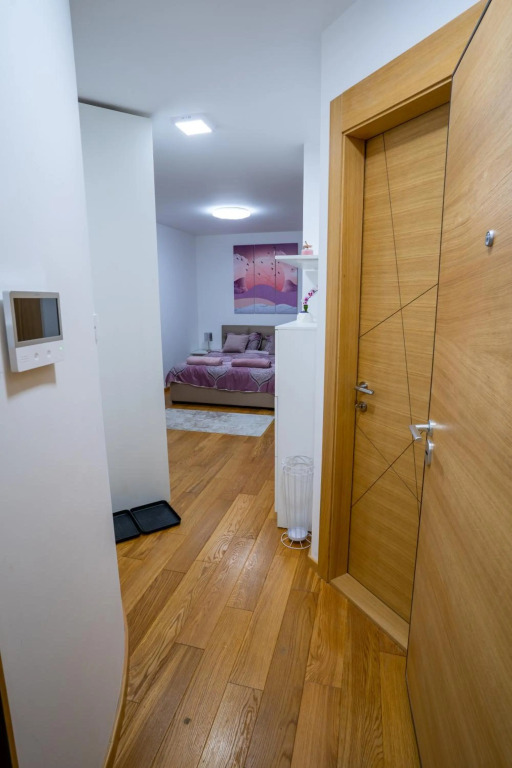 Moonlit Studio Apartment