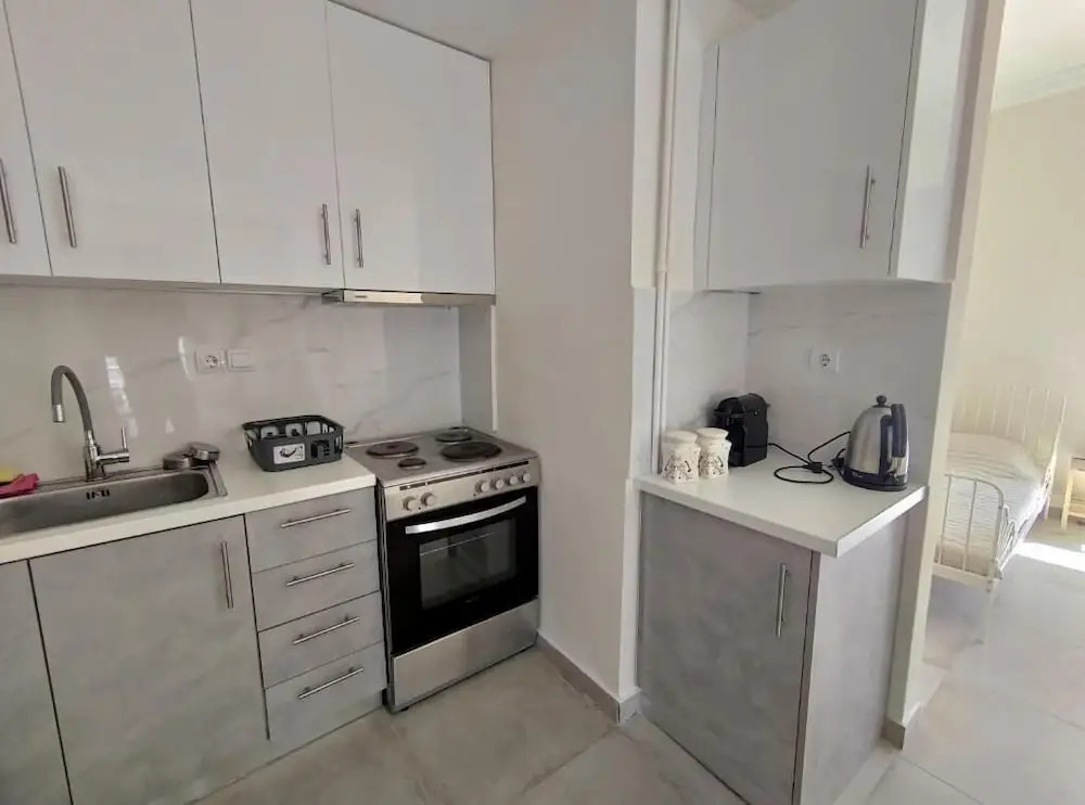Vibrant City Oasis 2BR near Metaxourgeio