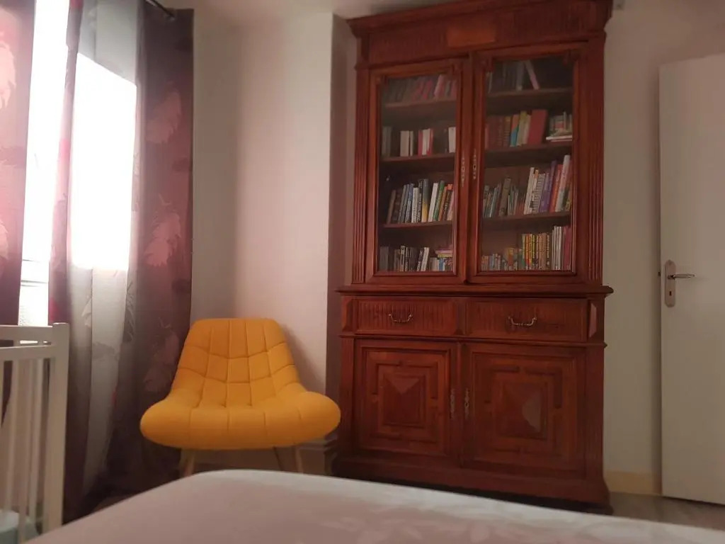 Logement entier - Appartement T4 hypercentre dans une rue calme - Stationnement gratuit