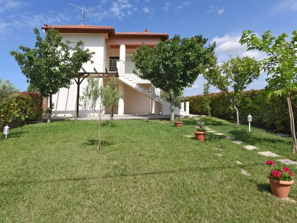 Fotinia Beach House 1st floor - Dionysiou Beac...